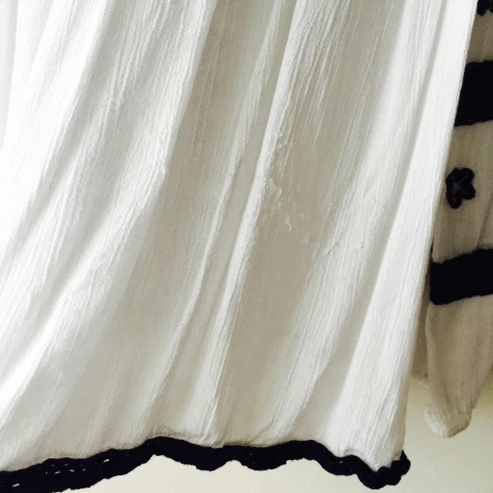 Free People White and Black Embroidered Peasant Tunic - Picture 3 of 5